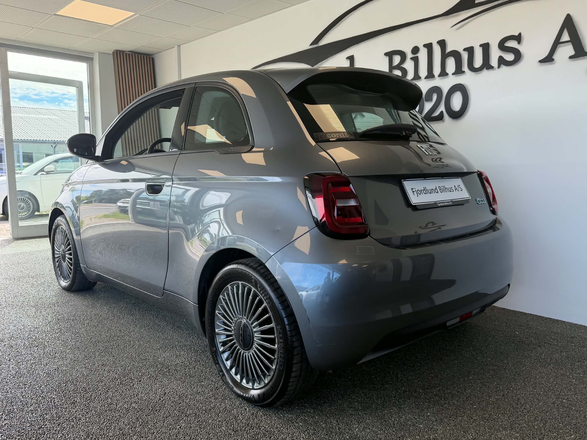 Fiat 500E Grå 2